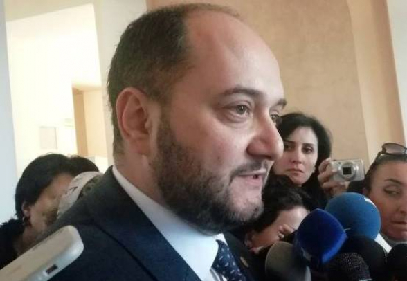 Հասել ա ռեմոնտին