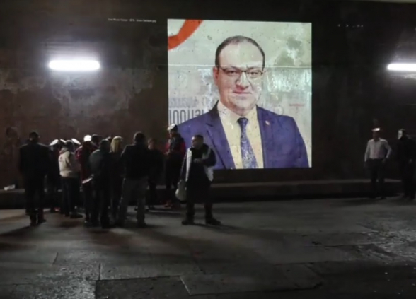 «Ազատագրել քաղբանտարկյալ Արսեն Բաբայանին» ֆուտուրիստական ներկայացումը (տեսանյութ)