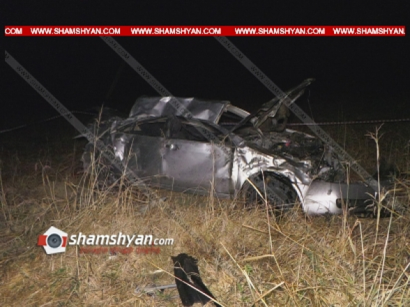 Արմավիրի մարզում Nissan-ը 60 մետր գլորվելով՝ հայտնվել է դաշտում. ավտոմեքենայի մոտ հայտնաբերվել է ատրճանակ և հրացան. կան վիրավորներ