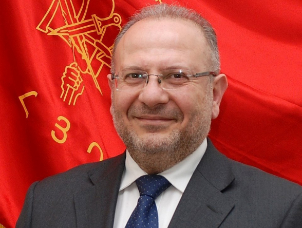 «Գեղից մարդ կա», կարող է էս մանիպուլյացիան միանգամից ջրի երես դուրս գալ