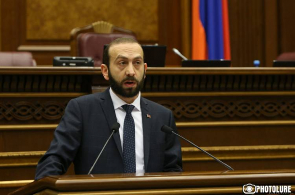 ԱԺ-ի նախագահի սենյակում այս պահին բուռն քննարկում է ընթանում