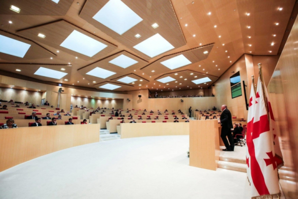 Часть депутатов правящей партии Грузии покинет ее после провала голосования по выборам