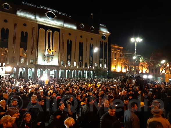 Բազմամարդ բողոքի ակցիա է Թբիլիսիում (տեսանյութ)