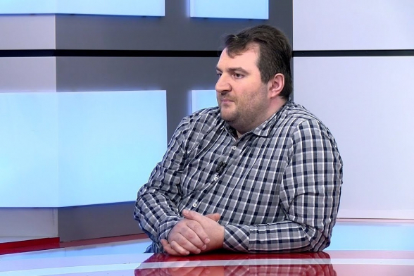 Արա, մենակ Երևանում հային ասֆալտին փռելն է դուխդ հերիքում, թուրքերին պետք է պուպուշ լպստե՞լ