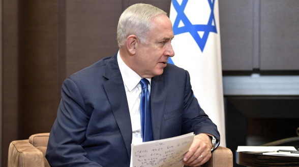 Центристы требуют отставки Нетаньяху с министерских постов после заявления генпрокрурора