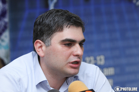 Հայտարարվում է՝ կառուցվելու է 330 կմ ճանապարհ, որից 80 կմ-ը՝ մեկ աղբյուրից գնման միջոցով, առանց մրցույթի. Սուրեն Պարսյան