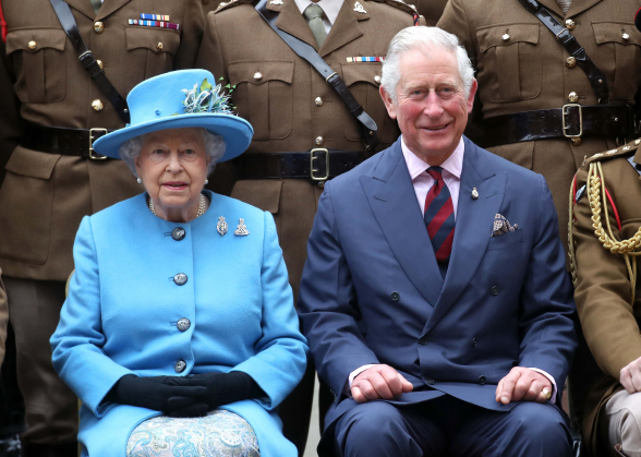 Королева Британии намерена отречься от престола – СМИ