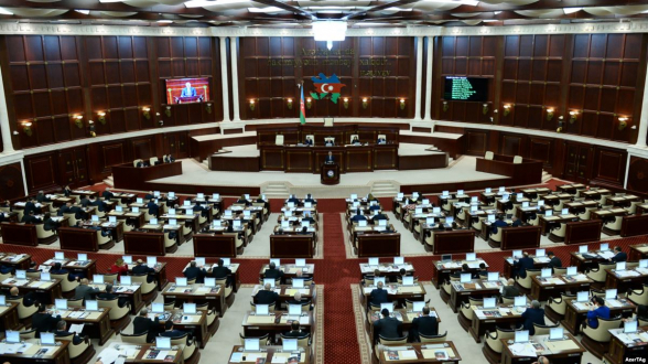Парламент Азербайджана распускается, пройдут досрочные выборы