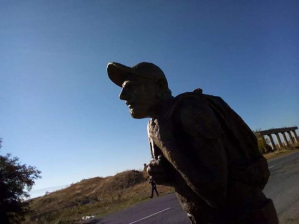 Կան խոսակցություններ, որ «Քայլող մարդու» արձանն են ուզում տնկել Երևանում