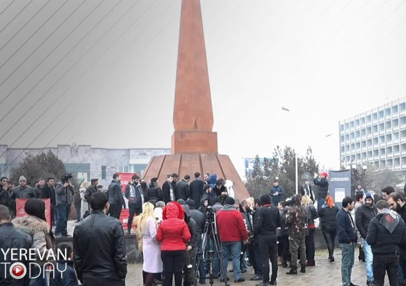 Ստորագրահավաք Արմավիրում՝ ի աջակցություն Ռոբերտ Քոչարյանի (տեսանյութ)