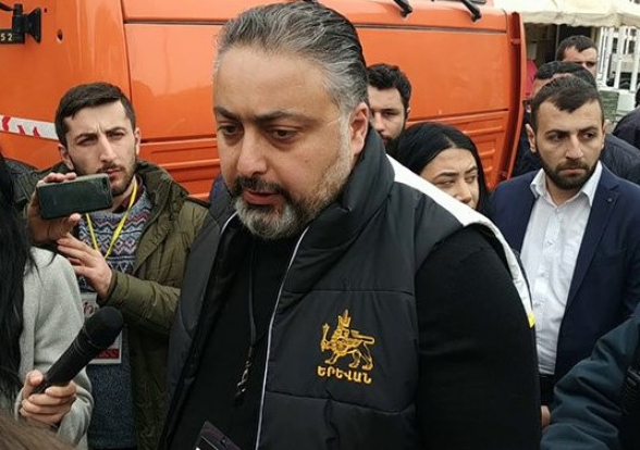 Կենտրոնի նախկին թաղապետ Վիկտոր Մնացականյանը մեկնել է Միացյալ Նահանգներ․ «Իրավունք»