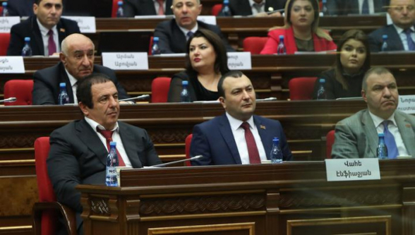 «Процветающая Армения» проголосует против законопроекта о досрочном выходе на пенсию членов КС – Гагик Царукян (видео)