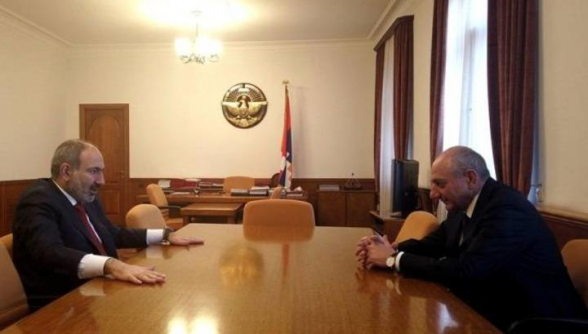 Գնացել էր, որ ի՞նչ աներ` իր «բարձր կա՞մքը» փաթաթեր Ազատ Արցախին