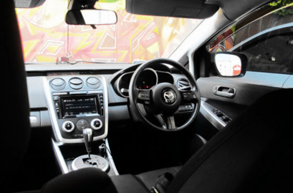 Власти Армении разрешат импорт праворульных машин, но с одним условием