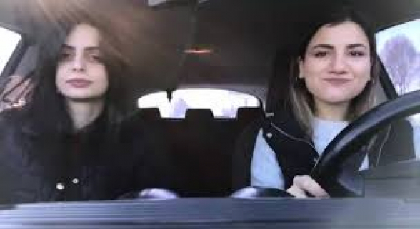 Как Мариам Пашинян поет за рулем автомобиля