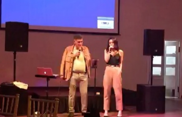 Тигран Кеосаян спел с дочерью Сашей на дне рождения известного журналиста (видео)