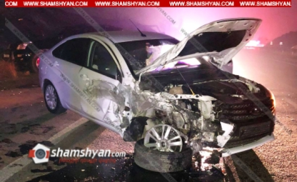 Կոտայքի մարզում բախվել են Toyota Land Cruiser Prado-ն և Lada Vesta-ն. կա 4 վիրավոր