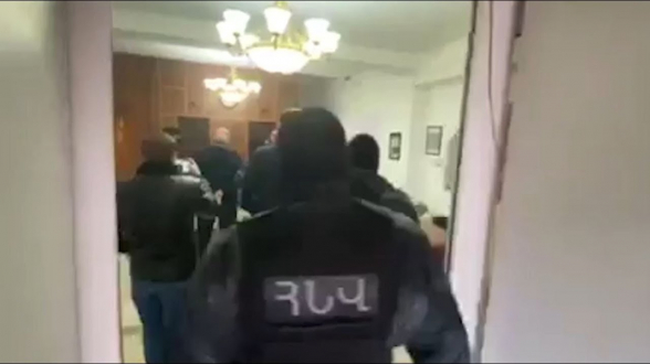 Ձերբակալել են ՊԵԿ պաշտոնյաների