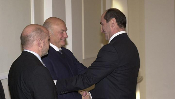 Ռոբերտ Քոչարյանի անունից ցավակցական հեռագիր է հղվել Յուրի Լուժկովի ընտանիքին