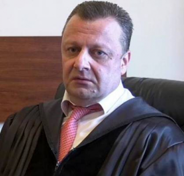 Александр Азарян