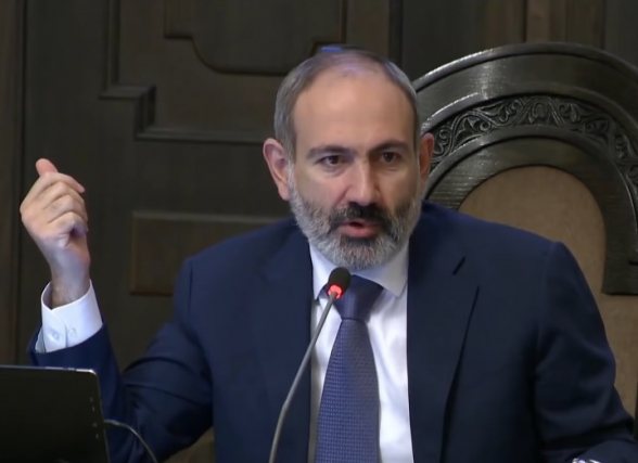 Никол Пашинян перепутал Ованнеса Туманяна с Нар-Досом