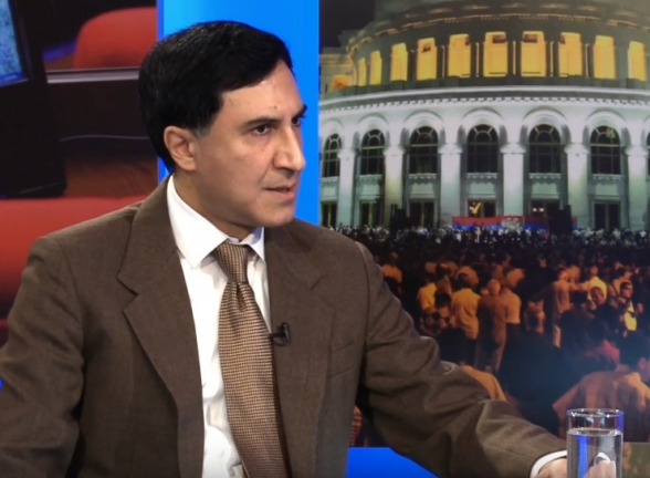 «Կա՛մ արդարադատության նախարարը պետք է իր դիպլոմը հրապարակայնորեն այրի, կա՛մ, երևի, ես». Գրիգոր Մուրադյան (տեսանյութ)