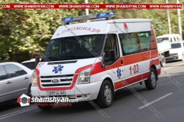 Արմավիրի մարզում բախվել են Toyota Camry-ն ու 06-ը. 06-ը վերածվել է մետաղե ջարդոնի, կա վիրավոր