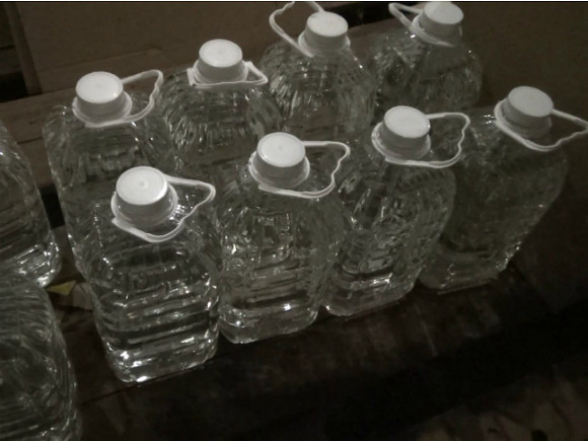 Трубопровод по перекачке спирта нашли на границе Молдавии и Украины (видео)