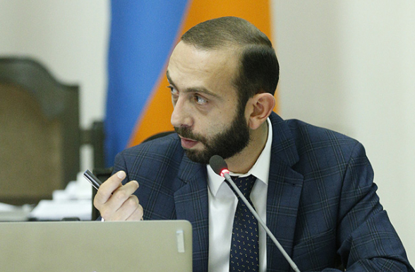 ԱԺ-ում ցնծություն է․ Արարատ Միրզոյանը հրահանգել է խնայված գումարները չպահել և Ամանորին ընդառաջ տրամադրել աշխատակազմին` որպես պարգևավճար․ «Ժողովուրդ»