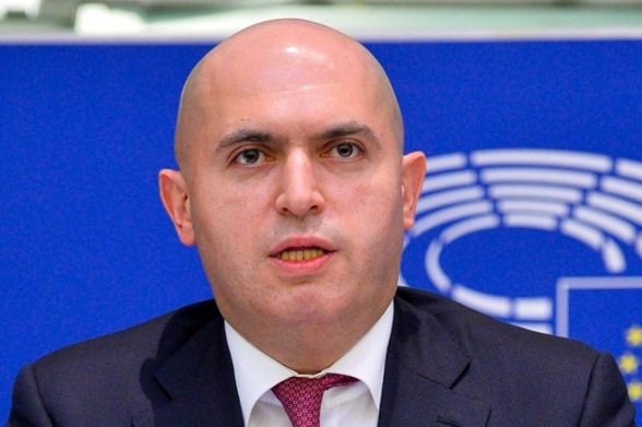 Ահա այսպիսի նամակ է հղվել 2 օր առաջ Եվրոպական Խորհրդարանի բոլոր պատգամավորներին՝ այսպես կոչված «Ղարաբաղի ադրբեջանական համայնքից» (լուսանկար)