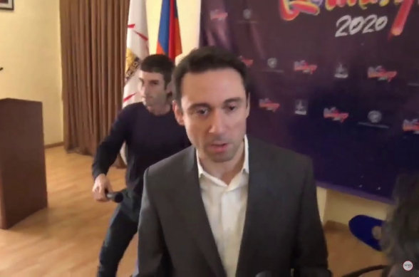 Ո՛չ, այո՛. Հայկ Մարությանը խուսափեց լրագրողների հարցերից