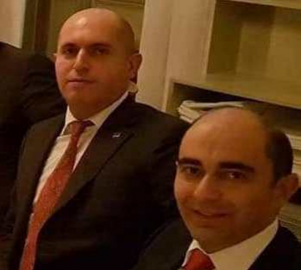 Նիկոլ, լսո՞ւմ ես, Էդմոնը քեզ է սիրում