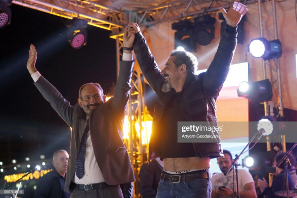 Սերժ Թանկյանն առանց փող երգել չի սիրում