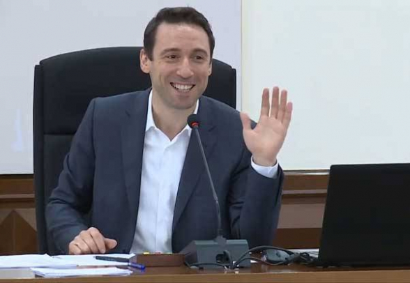 «Տործիկը մե՞ծ ա, թե՞ փոքր, բոլորին կհերիքի՞». Մարությանը կատակեց