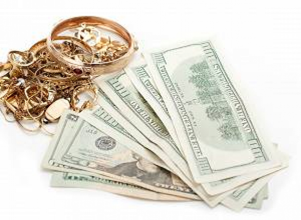 Վանաձորում չհրկիզվող պահարանից հափշտակել են խոշոր չափի դրամ, ԱՄՆ դոլար, եվրո ու ոսկյա զարդեր