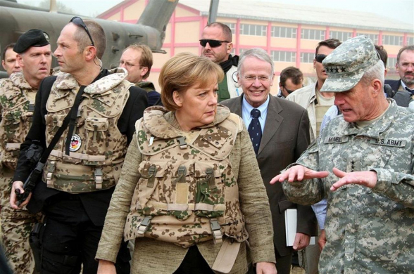 На фоне меняющихся отношений с США Европа должна развивать свой военный потенциал – Меркель