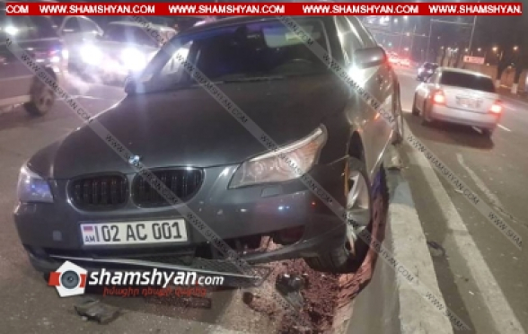 Երևանում BMW-ի վարորդը բախվել է բաժանարար բետոնե սյանը, բարձրացել վրան
