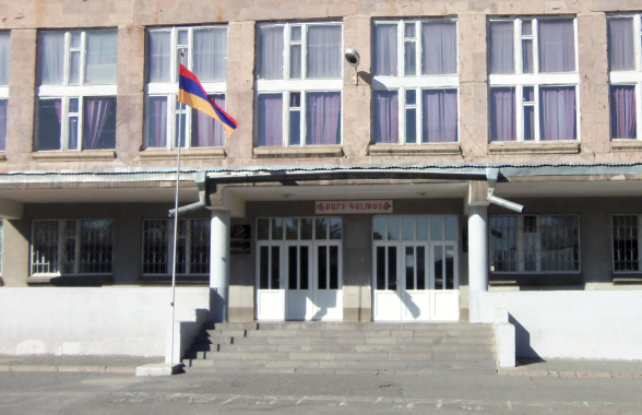 В Ереване госпитализирован школьник с ножевым ранением