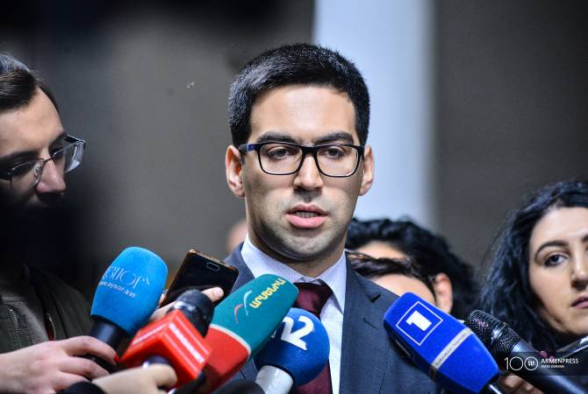 Рустам Бадасян не считает, что возможно возвращение к полупрезидентской модели правления