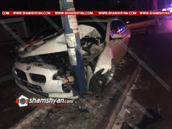 Բախվել են 26-ամյա վարորդի BMW-ն ու 21-ամյա վարորդի Mercedes-ը. BMW-ն էլ բախվել է էլեկտրասյանը. կա վիրավոր