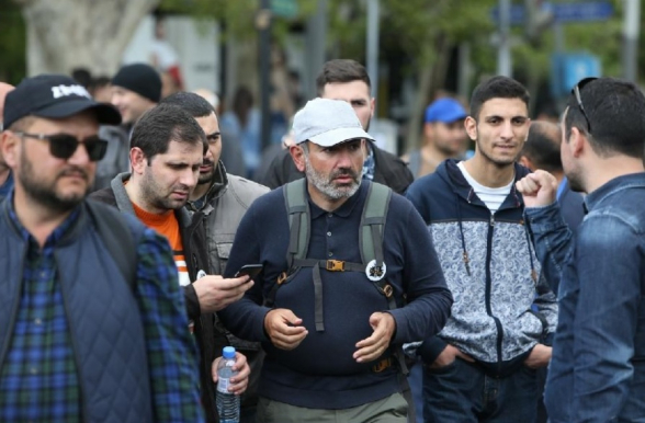 «Մի կոմպրոմատ» էլ ինձնից․ Նիկոլ Փաշինյանն ինձ 10 հազար դրամ է տվել