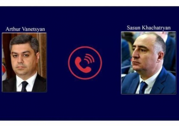 Գաղտնալսումների գործով զննվել են Արթուր Վանեցյանի և Սասուն Խաչատրյանի հեռախոսները, Նիկոլ Փաշինյանի հեռախոսը չի զննվել
