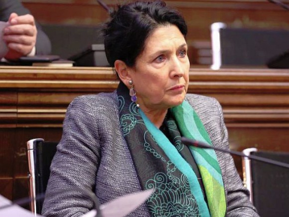 Зурабишвили потребовала от России выплатить гражданам Грузии 10 млн евро