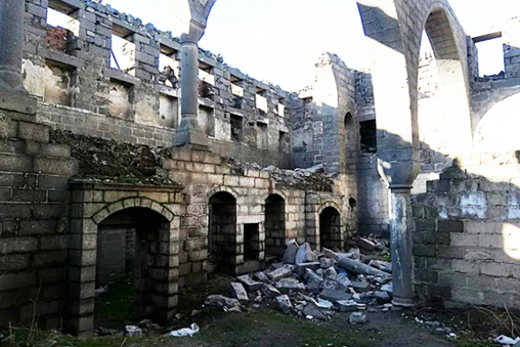 Երկրաշարժից քանդվել է Դիարբեքիրի հայկական կիսավեր եկեղեցու կամարների մի մասը