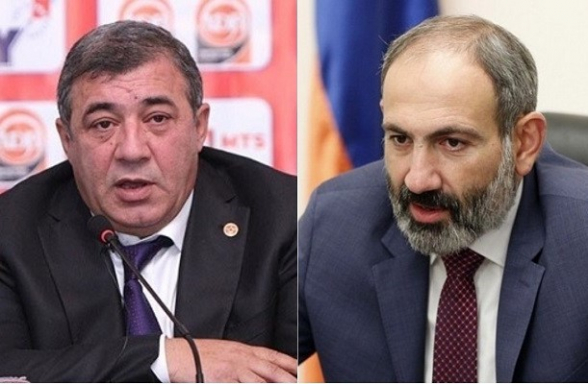 «Mein Schritt»-ի ցուգցվանգային հարայ-հրոցը