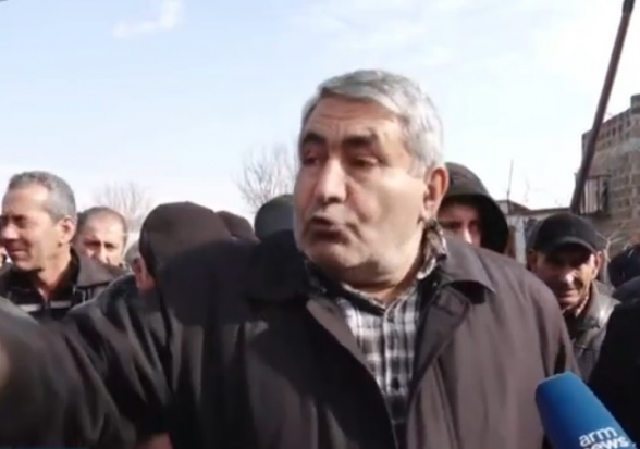 Առատաշեն գյուղի բնակիչները բողոքի ակցիա են անում համայնքների խոշորացման դեմ (տեսանյութ)
