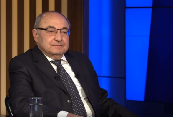 «Եթե դու անօրինական հրաման ես կատարում՝ նույնչափ մեղավոր ես». Վազգեն Մանուկյան (տեսանյութ)