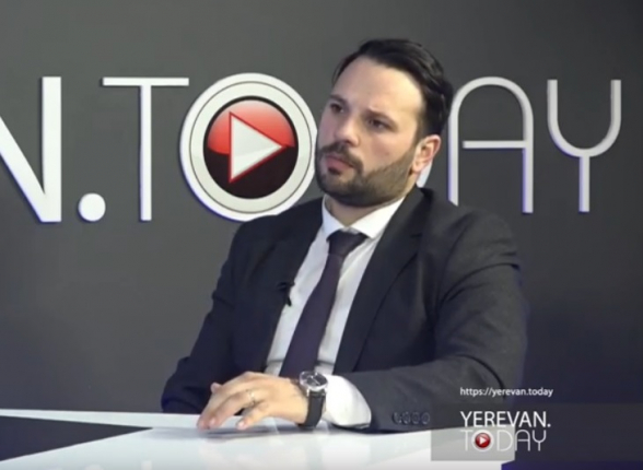 Մարտի 1-ին եղել է մեծ սադրանք․ փաստաբանը ձեռքի տակ եղած տեսանյութերով դիմել է դատախազություն