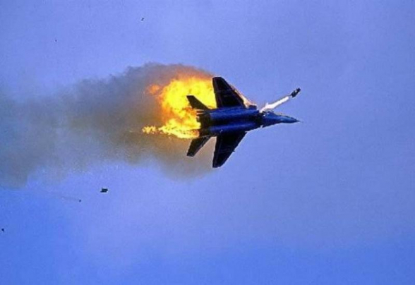 Хуситы сбили военный самолет в граничащей с Саудовской Аравией провинции Йемена