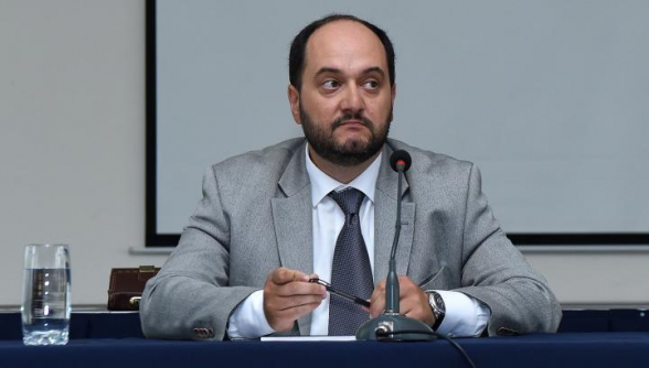 Հունվարի 8-ից փետրվարի 15-ի բացակայությունները կզրոյացվեն մեխանիկորեն․ Արայիկ Հարությունյանը՝ դպրոցներում հիվանդության պատճառով գրանցված բացակայությունների մասին (տեսանյութ)